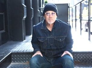 Marshall Crenshaw w/ James Mastro (partially seated)