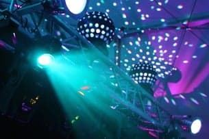 Grag Queen w/ Bright Light Bright Light