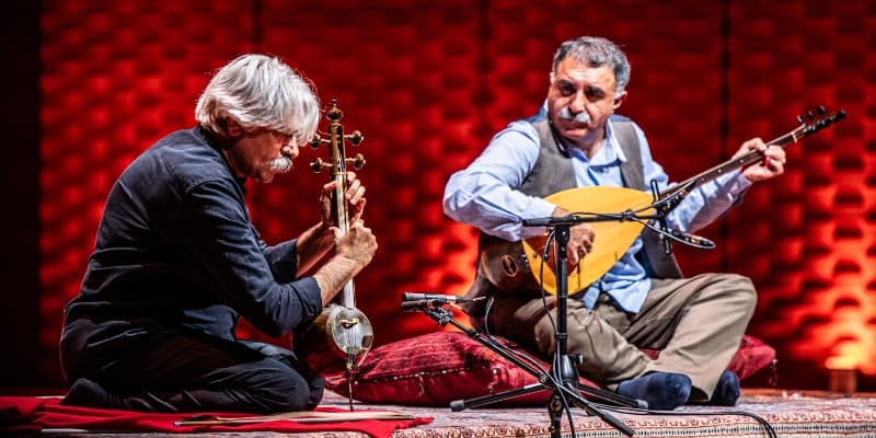 Kayhan Kalhor and Erdal Erzincan